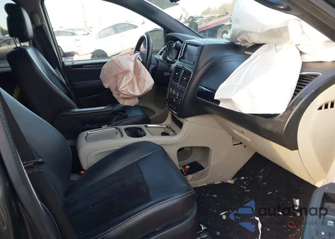 2018 Dodge Grand Caravan Sxt z USA, uszkodzony, nr VIN 2C4RDGCG7JR253482